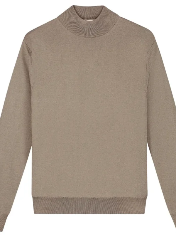 7 Knitwear Pieces Worth Building Your Autumn Wardrobe Around
